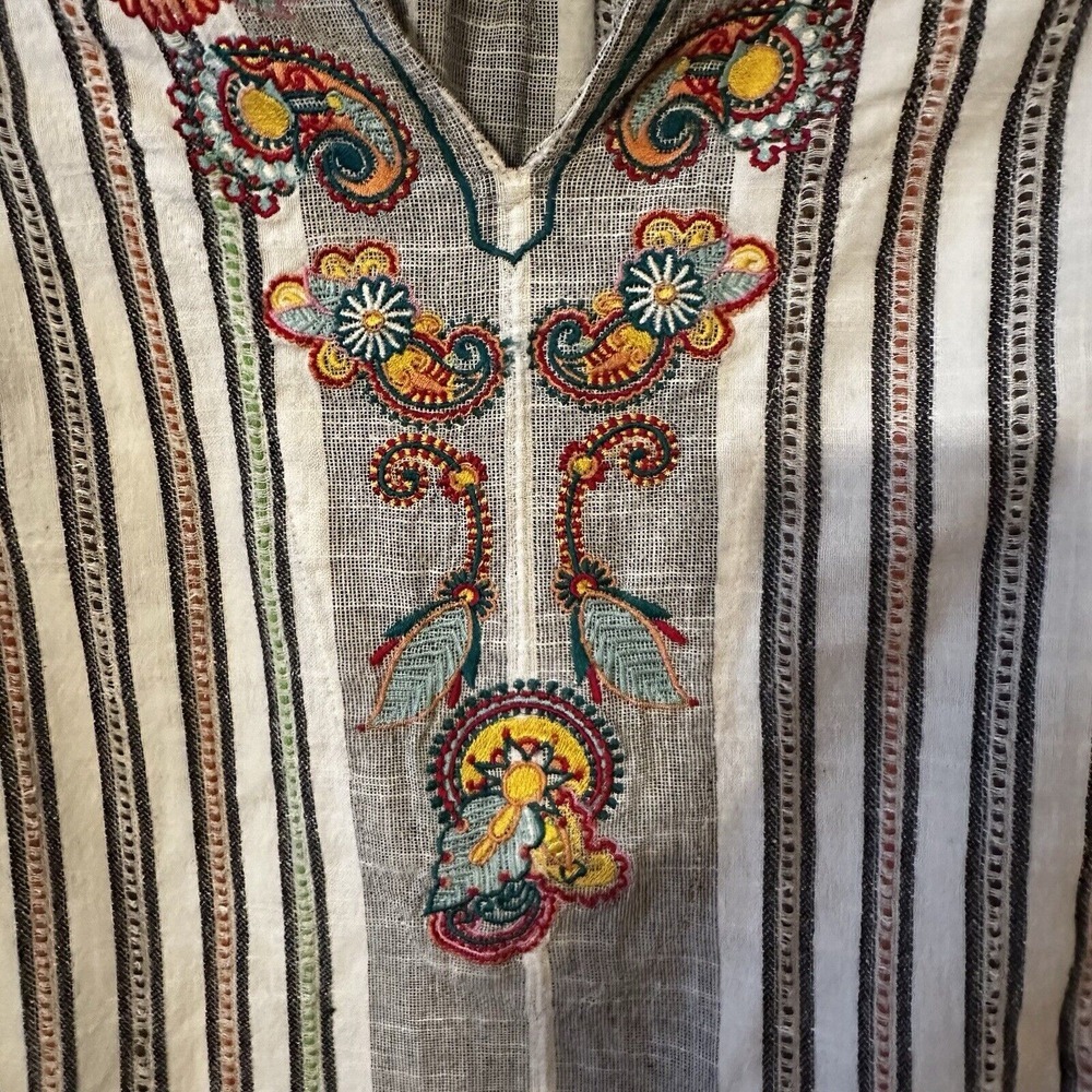 Soft Surroundings Floral Embroidery Top Paisley Tunic Stripe Pocket Roll Tab M‎ - Picture 6 of 16